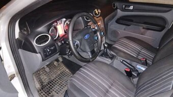Ford focus 1.6 - 5