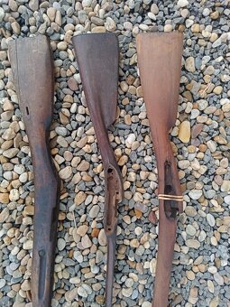 Staré zbrane pažby súčiastky komponenty - 5