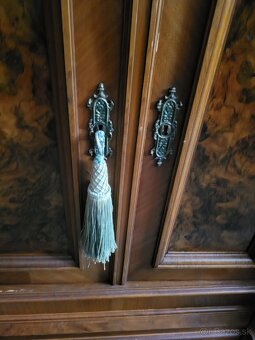 Starožitná skriňa - 5