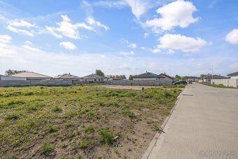 Na predaj | Stavebný pozemok 570 m² - Malé Leváre - 5