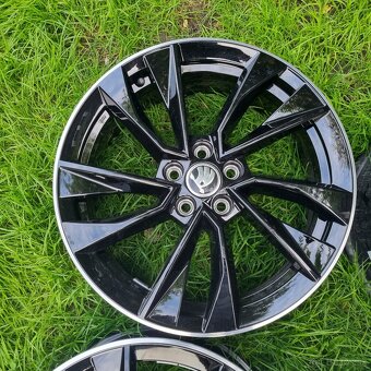 Vega Scala Kamiq Fabia zimne Alu kola R17 5x100 - 5