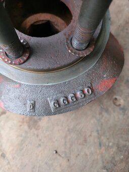 KUHN 280 SHRNOVAČ -- ruzné   díly - 5