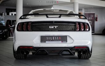 Ford Mustang 5.0 V8 GT - 5