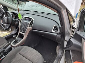 Predam Opel Astra J - 5