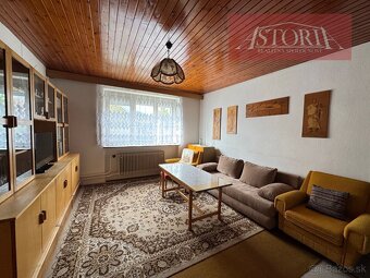 PREDAJ Rodinný dom v centre mesta Turany, s krásnym pozemkom - 5