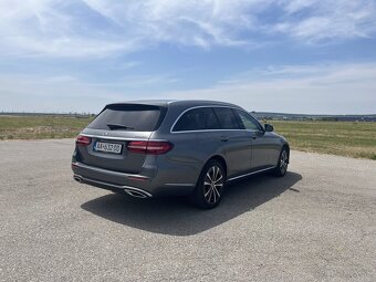 Mercedes-Benz E 300de 4MATIC Sedan–2021/Hybrid/Odpocet DPH - 5