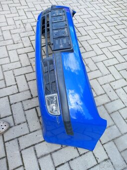 Predám predný nárazník na škoda fabia kód farby 4590 - 5