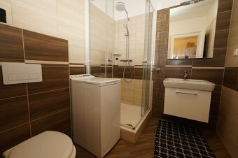 1,5i kompletne zariadený byt v novostavbe s wifi / 3 kocky - 5