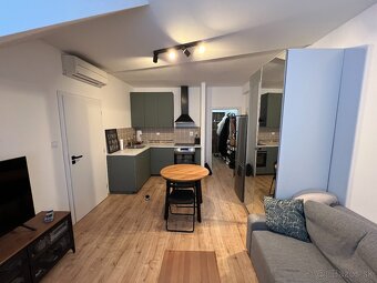 Prenájom 2 izb. byt v Centre BA, Zámocká ulica, Bratislava - 5