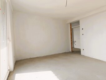 PREDAJ 4 IZBOVÝ BYT S KRÁSNYM VÝHĽADOM NA ZOBORE, BALKÓN 13 - 5