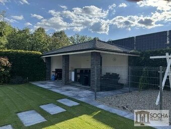 Nadčasový inteligentný bungalov na upravenom pozemku vo VK - 5