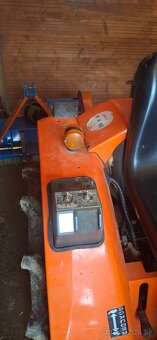 Predám traktor kubota - 5