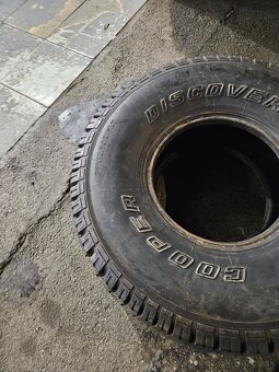 2ks pneu 35x12.5 R15 na rezervu. - 5