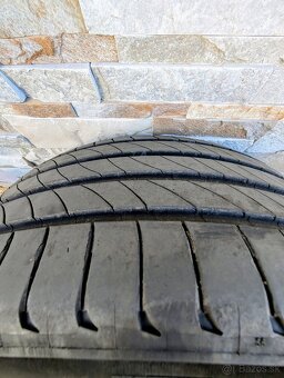 Letné pneu na Teslu 235/45 R18 - 5