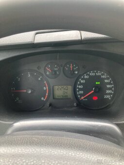 Ford transit 6 miestny - 5