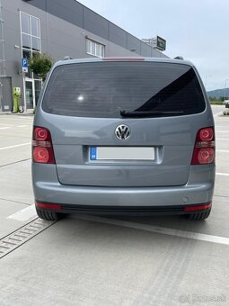 Volkswagen Touran 2.0 TDI DSG Sportline Facelift - 5