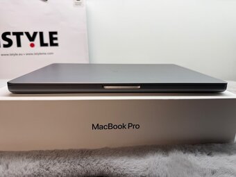 Macbook pro M1 1TB 16GB RAM - 5