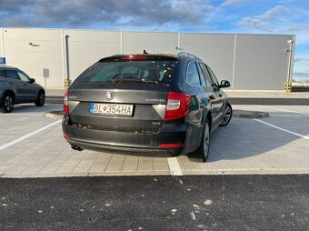 Škoda Superb 2.0 TDI DSG - 5