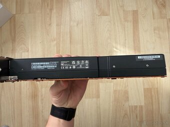 AMD Radeon PRO W7700 16 GB - 5