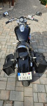 Suzuki Intruder M800 - 5