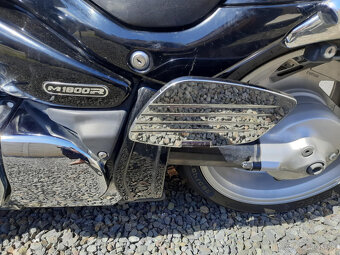 Suzuki Intruder VZR 1800 M1800R 2009 SK, Nova STK na 4roky - 5