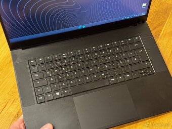 Razer Blade 15 Advanced - 5