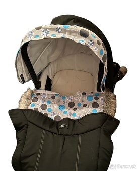 Britax CARRYCOT + ISO fix - - - 30eur - - - - 5