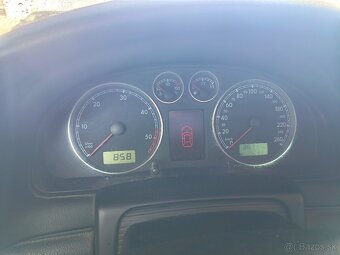 Volkswagen Passat - 5
