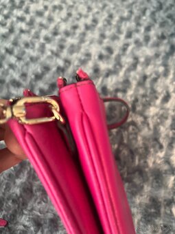 FURLA CYKLAMENOVA RUZOVA CROSSBODY LISTOVA KABELKA - 5