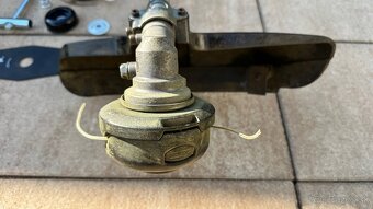 Krovinorez Makita DUR369AZ - 5