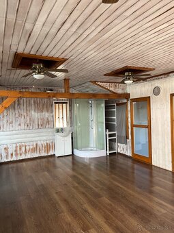 Prenájom priestrannej miestnosti v Penzióne U Krba – 28 m² - 5