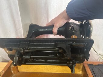 Šijaci stroj starožitny - 5