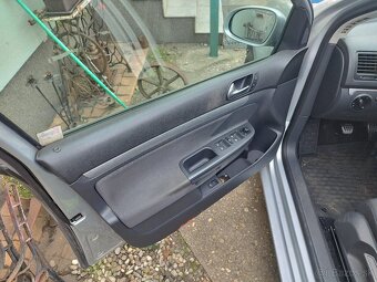 Rozpredám  golf 5 - 5