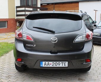 • MAZDA 3 1.6i, 77 kW, Benzín, r.v. 2012, 106.000km • - 5