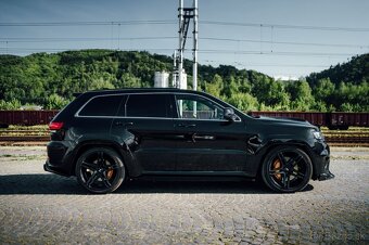 JEEP GRAND CHEROKEE SRT 6.4 HEMI V8 - 5