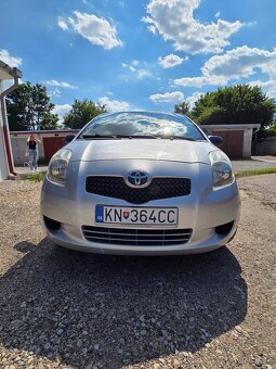 Toyota Yaris 1.3 T 3D - 5