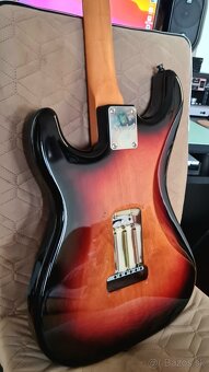 SQUIER CLASSIC VIBE 60'S STRATOCASTER - 5