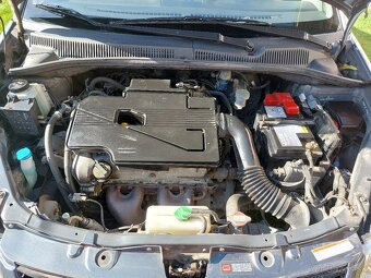 Suzuki SX4 sedan - 5