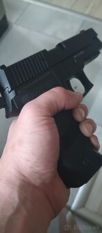 sig sauer p226 - 5
