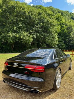 AUDI S8 4.0 TFSI V8 - 5