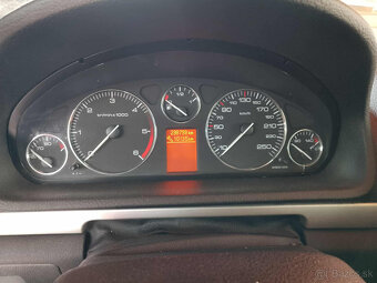 Predám Peugeot 407 SW, 1.6HDi, r.v.2006 - 5