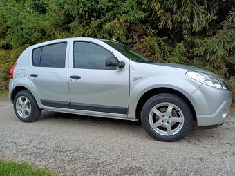 Dacia Sandero 1,4i, Nová STK EK, 115 000 Km, rok 12/2009 - 5