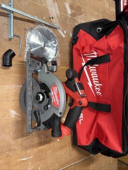 Aku okružní pila MILWAUKEE M18 CCS55 - 5