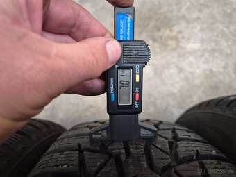 185/65 r15 zimné 4 ks NOKIAN dezén 7-5,3 mm - 5