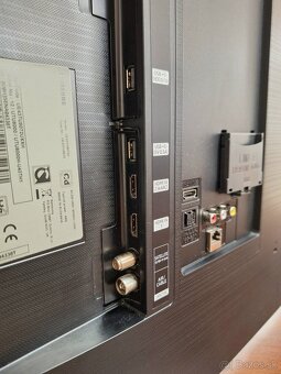Samsung UE43TU8072 - 5