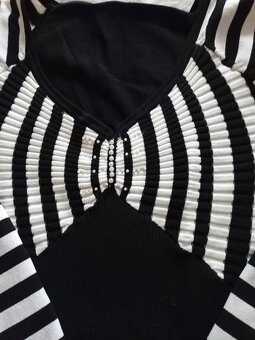 Čierno-biele oblečenie - 5