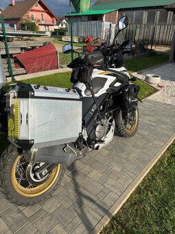 Suzuki DL 650 vstrom xt - 5