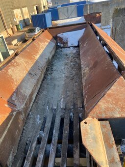 Čelustovy drvič - 5