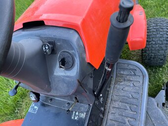 Husqvarna traktorova kosacka - 5