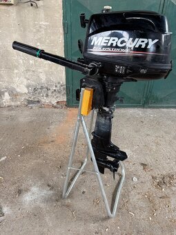 Ponúkam na predaj motor Mercury 5HP - 5